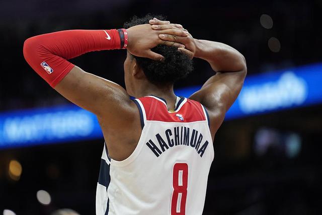 维尼修斯当选FIFA年度最佳 上个巴西人17年前卡卡